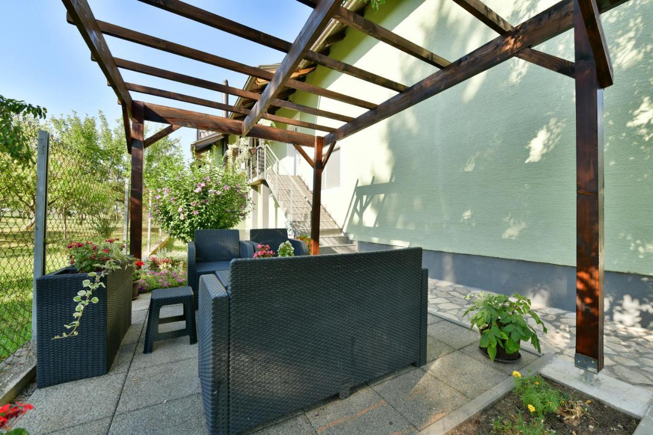 Guest House Jagoda Rakovica Ngoại thất bức ảnh