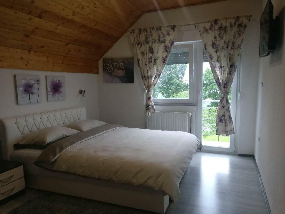Guest House Jagoda Rakovica Ngoại thất bức ảnh