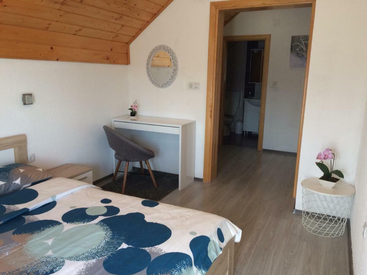 Guest House Jagoda Rakovica Ngoại thất bức ảnh